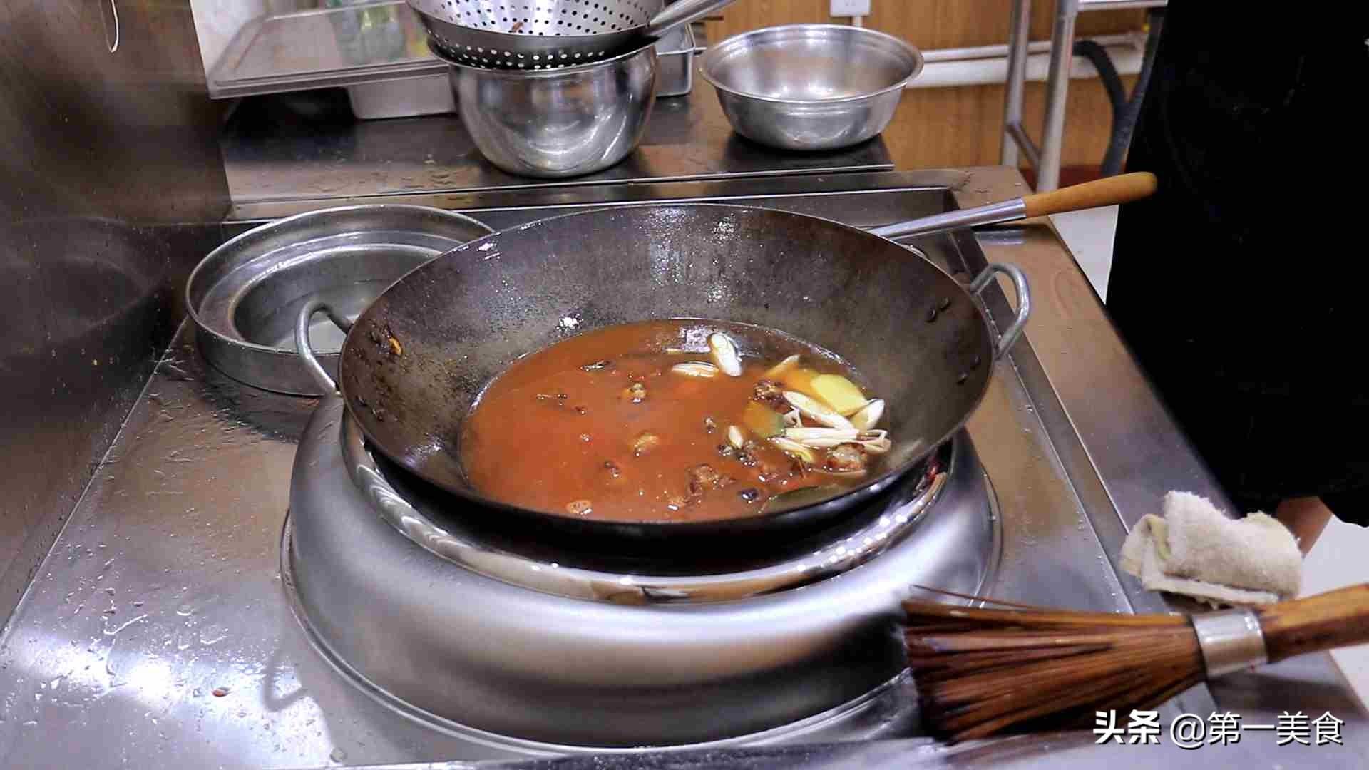 番茄酱排骨的做法步骤是什么，番茄酱排骨怎么做（厨师长教你一道糖醋排骨）