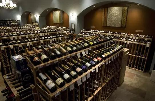 红酒有保质期吗，红酒有保质期吗过期了能喝吗（酿酒师给出明确答复后）