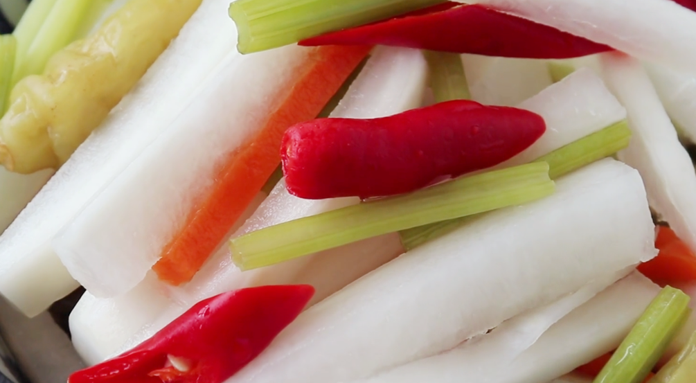 【泡椒蘿卜條】做法步驟圖 教你這小妙招 天天吃都不會膩-起舞食譜網