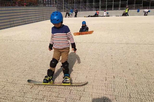 初学必看的滑雪教程，只要记住这4点就可以了