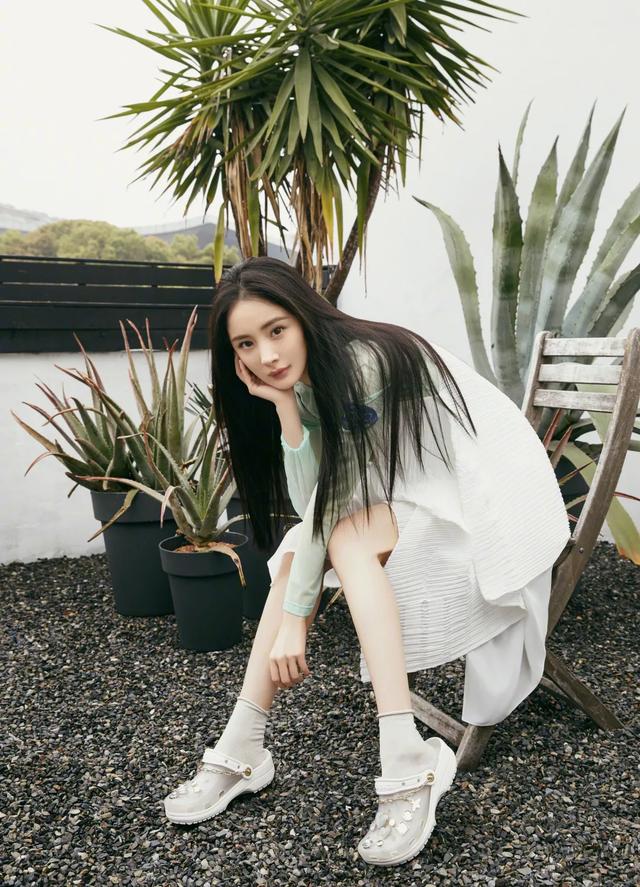 穿裙子是不是一定要穿安全裤,穿裙子要不要穿安全裤(裙子里面别穿“安全裤”了) 穿裙子是不是一定要穿安全裤,穿裙子要不要穿安全裤(裙子里面别穿“安全裤”了)