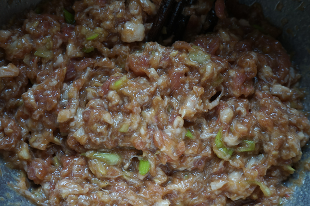 豆角肉馅饺子怎么调馅，豆角素馅饺子怎么调馅（大肉馅饺子怎么调馅）