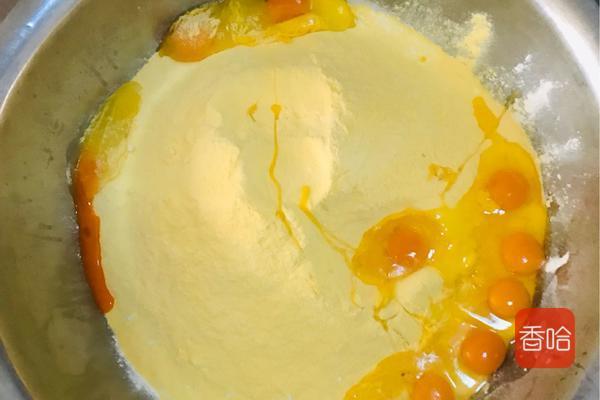 玉米面饼子怎么做，玉米面饼子怎么做的又松又软（连孩子都喜欢吃的玉米面饼子）