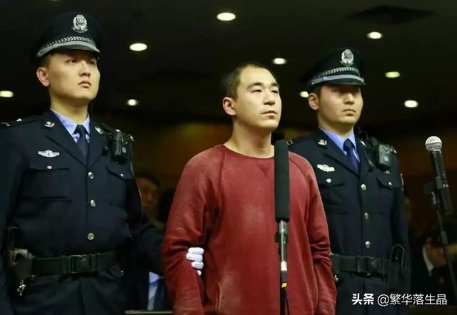 张国立和邓婕有孩子吗，邓婕为什么不生（张国立和邓婕相恋32年）