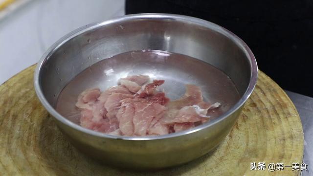 锅包肉的汁怎么调，锅包肉的家常调汁（厨师长教你做锅包肉）