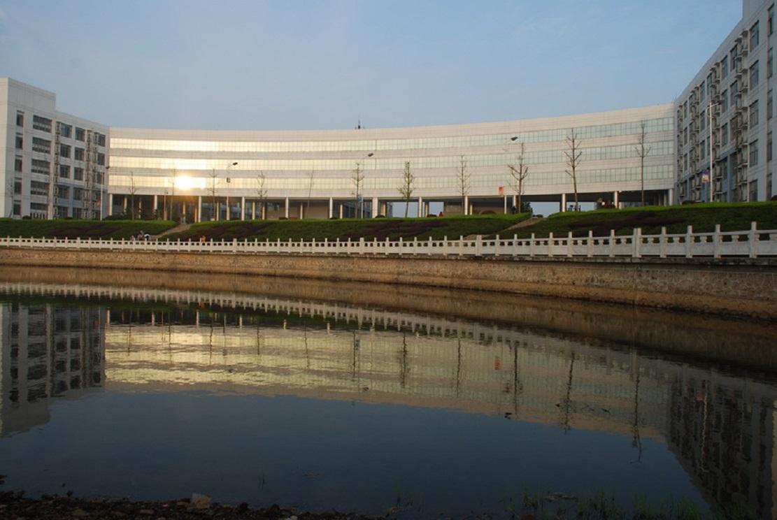 华中科技大学在哪(十所名牌大学最新排名)
