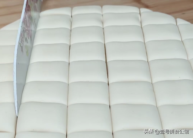 做宽面条简单又好吃的方法，宽宽面条的做法大全家常（居家自制大碗宽面）
