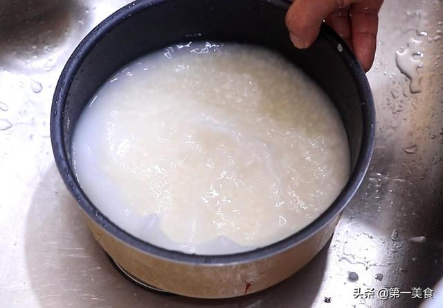 炒米饭怎么炒成一粒一粒的，炒米饭怎样才能炒成一粒一粒的而且不硬（“蛋炒饭”家常做法）