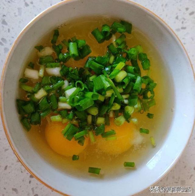 家常菜菜谱：小春笋炒鸡蛋的做法，家常菜菜谱（笋丝炒鸡蛋这样做）