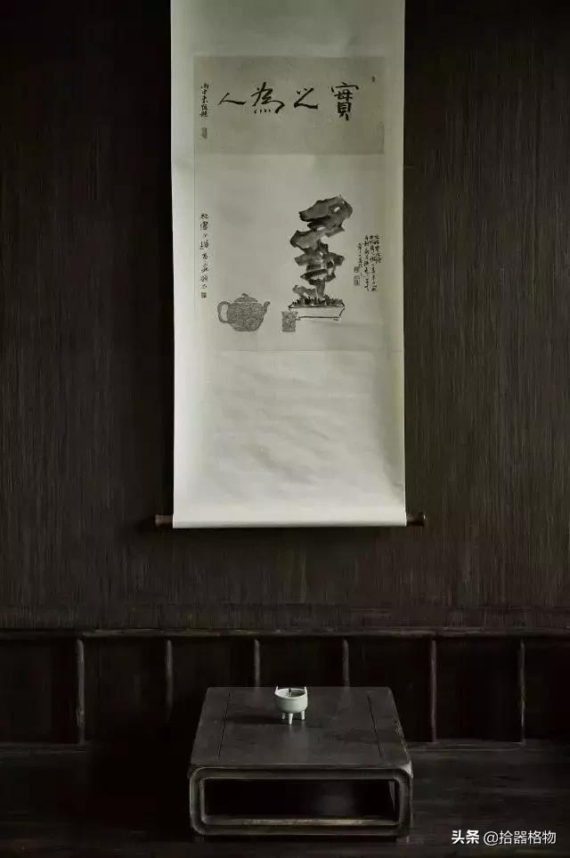 茶室应该挂什么字画好，茶室适合挂什么字画（茶室之美，挂上一幅画也得讲究）