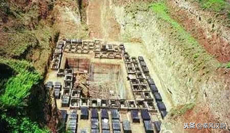 秦始皇陵位于哪里，秦始皇陵是在哪个地方（世界上最大的地下皇陵——秦始皇陵）