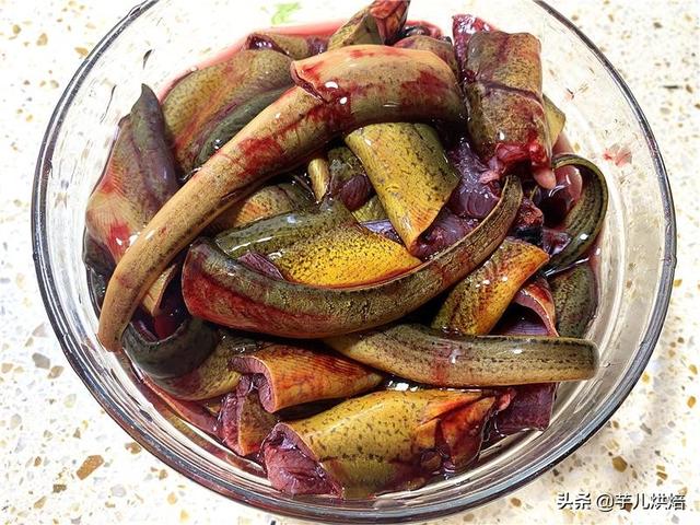 鱔魚燒黃瓜怎麼做好吃,鱔魚炒黃瓜怎麼做好吃(川菜大蒜燒鱔魚最正宗的