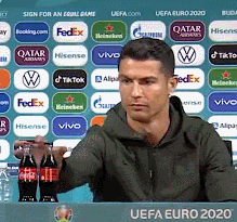 喝完牛奶再喝可乐有坏处吗，喝可乐之后喝牛奶会怎么样（长期喝可乐的危害有多大）