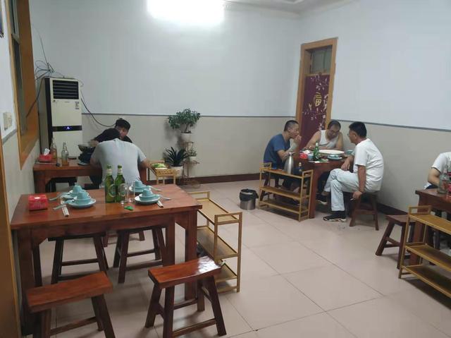 三门峡美食，三门峡美食手抄报（吃在三门峡之胡记六道菜馆）