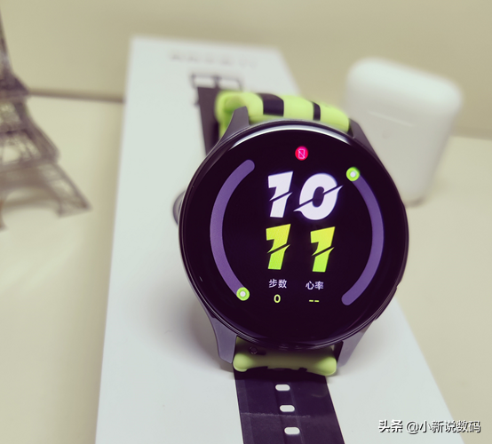 适合年轻人的手表潮牌 ，年轻潮流手表品牌（真我手表T1开箱年轻人的潮牌手表应该怎么做）