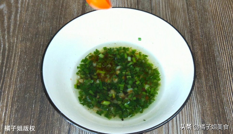 图片[5]-【葱油面】做法步骤图 香味浓郁 大人孩子都爱吃-起舞食谱网