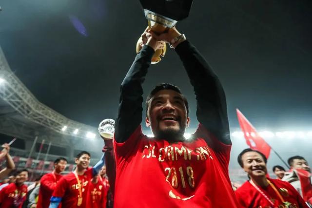 上港魏来郑浩乾，我们有理由期待谢晖回归