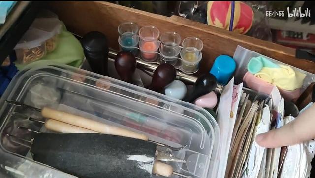 吧唧是什么周边，吧唧是徽章的意思吗（宅女的氪金有点看不懂）