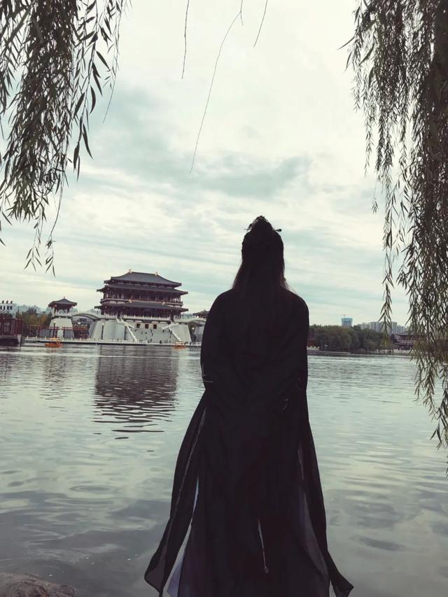 蜀州是现在的什么地方，崇州为什么既叫蜀川又叫蜀州（中间两句抄袭曹植）