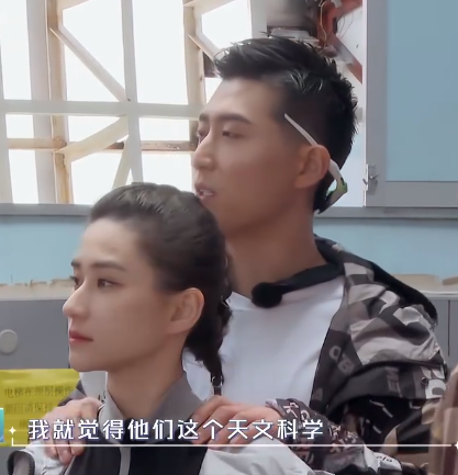 窦骁何超莲分手原因，何超莲窦骁分手是真的吗（其实人家的恩爱都藏在细节里）