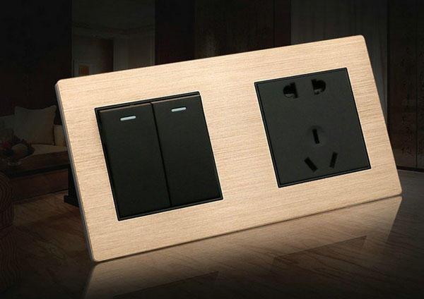 插座松了怎么办，五孔插座松了怎么办（自己固定省了找师傅）