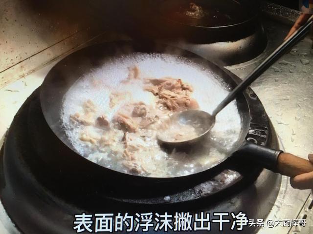 地锅炖柴鸡的做法，地锅炖柴鸡的做法视频（大厨分享专业的做法）
