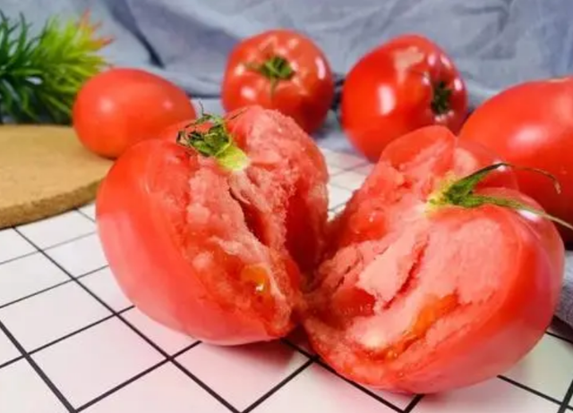 晚上可以吃香蕉吗，香蕉适不适合晚上吃（提示：这3样食物）