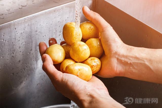 吃土豆粉会发胖吗，土豆怎么吃减肥效果好（却是脂肪“克星”）