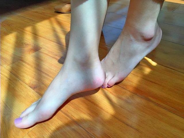 室内地板砖装修图片，室内地板砖效果图（客厅铺地砖+房间铺地板是最佳搭配）