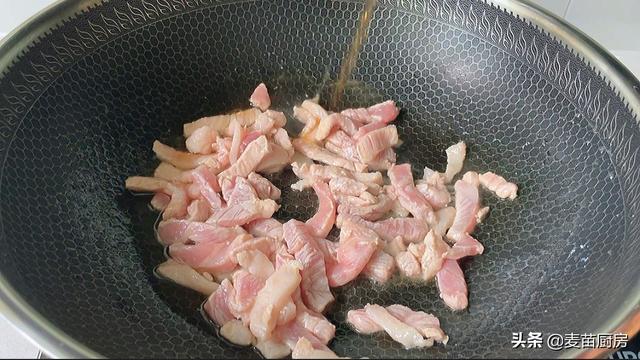 粉条汤怎么做家常做法，粉条烩菜的家常做法大全（老式冬瓜粉条汤）