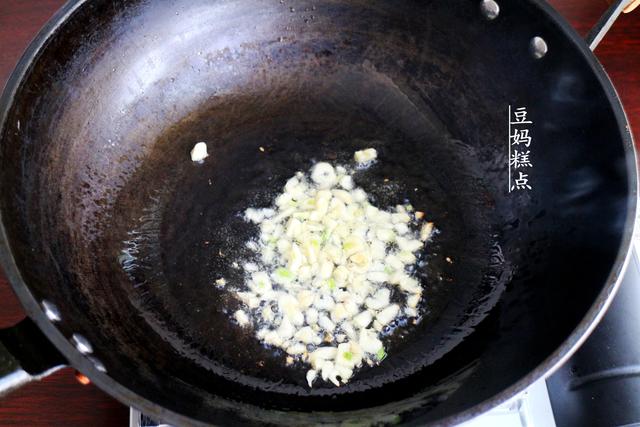莲藕炒什么好吃，莲藕炒什么菜好吃又营养（记得多加这2样蔬菜）
