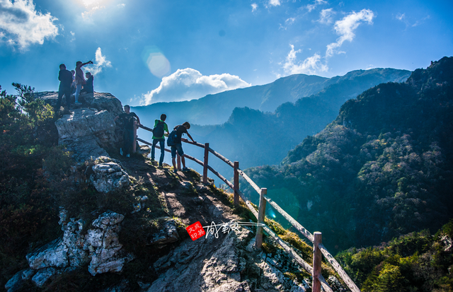 低山区特色是水，鸡笼山特点（牛背梁：低山区特色是水）