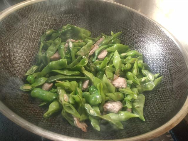 今日黄豆价格多少钱一吨，今日油价：国际原油又涨（农村老话“白露谷）