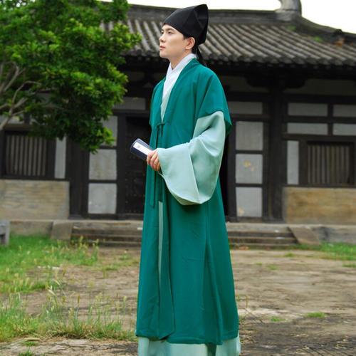 古代深衣之裳计有十二幅,皆宽头在下,狭头在上,通称为衽,接续其衽而钩