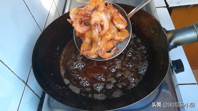 椒盐虾的做法，老人小孩都爱吃（椒盐虾的做法家常）