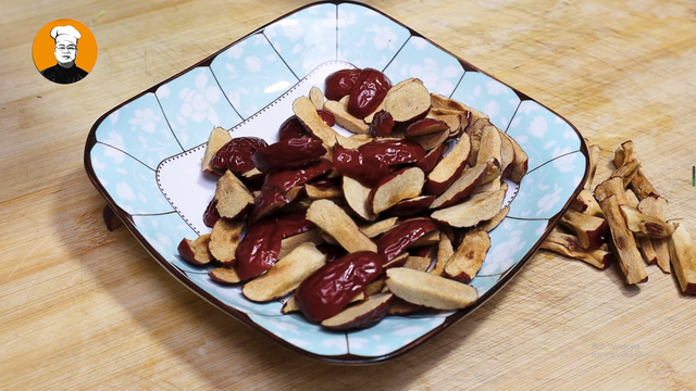 开核桃的小妙招，如何将核桃快速剥开（核桃放锅里蒸一蒸）