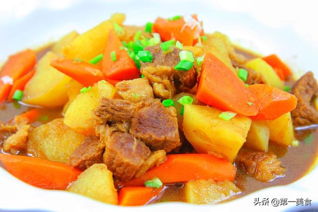 土豆炖牛肉的家常做法，土豆炖牛肉家常做法最简单（厨师长分享牛腩炖土豆的家常做法）