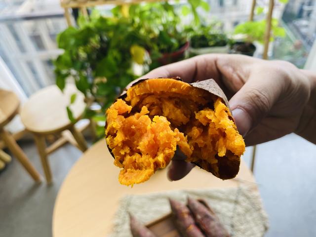 甜薯去皮的方法，剥皮薯怎么做好吃（烤红薯不要直接放进烤箱烤）