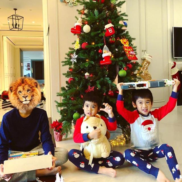 林志颖的儿子叫什么名，林志颖的三个儿子叫什么（一家四口同框很温馨）