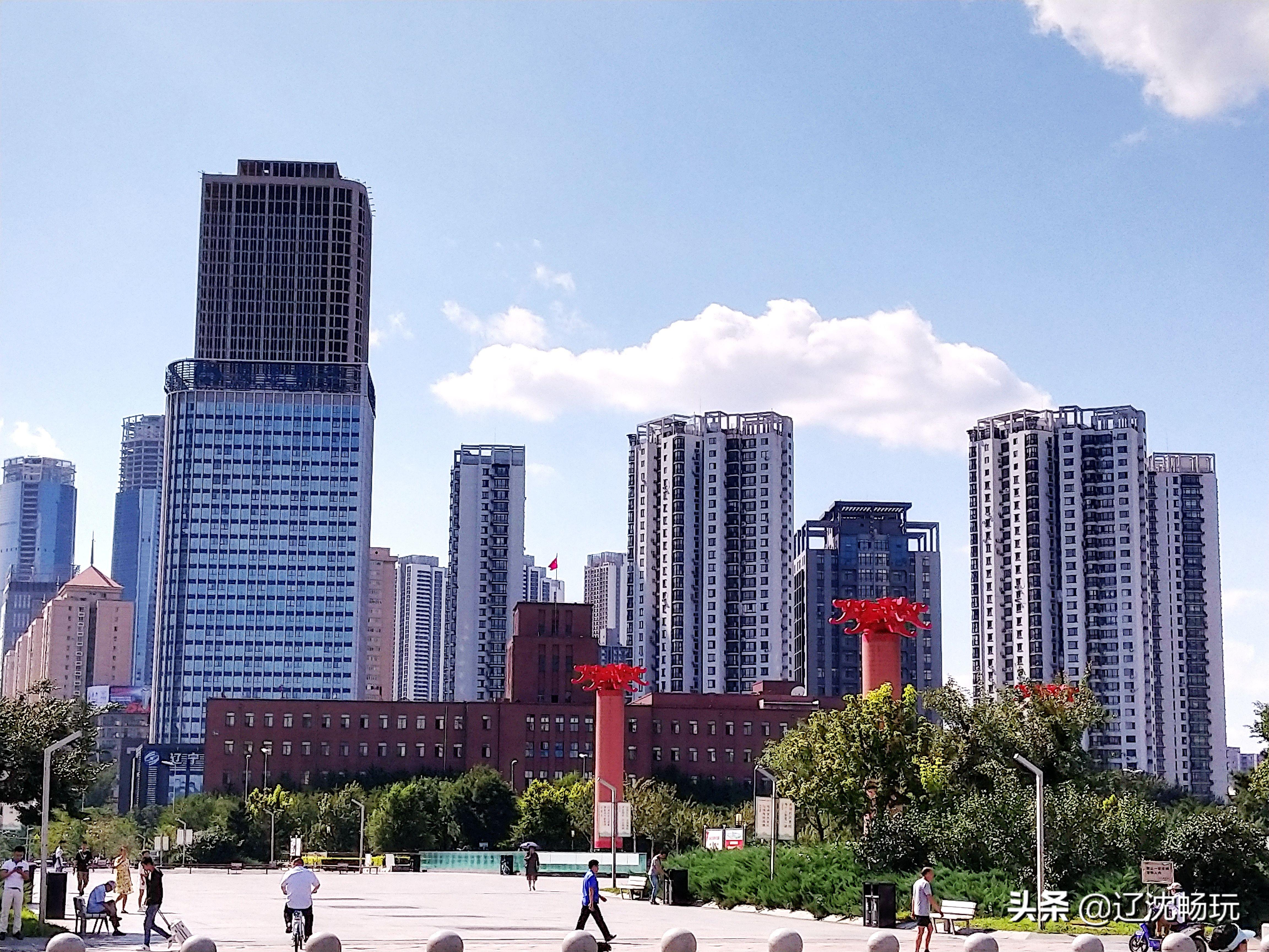 沈阳市府广场()