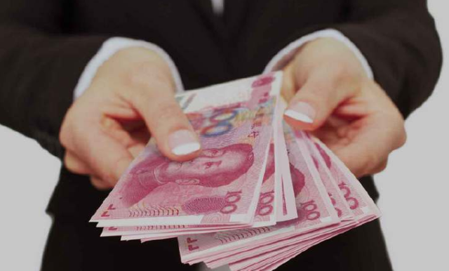 附近女老板招c1司机，急招司机7000元（富婆招聘司机月薪8万）