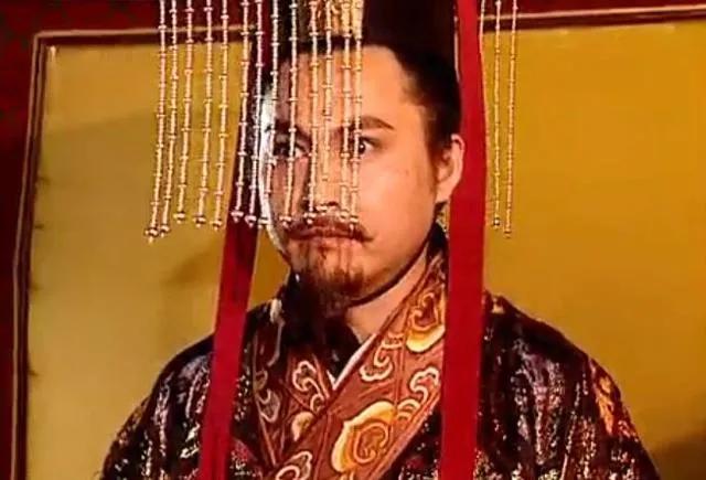 三国时曹丕简历，曹丕：那个背了千年骂名的男人