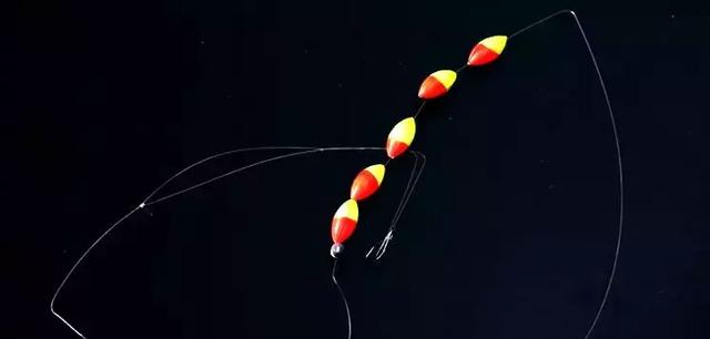 朝天钩怎样用立漂，朝天钩用立漂用多大的漂合适（简析七星漂与朝天钩）