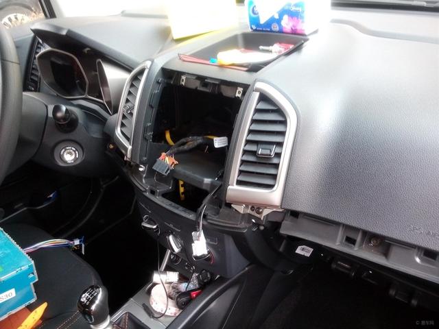 行车记录仪走线，安装行车记录仪怎么走线（自己安装行车记录仪该如何布线）