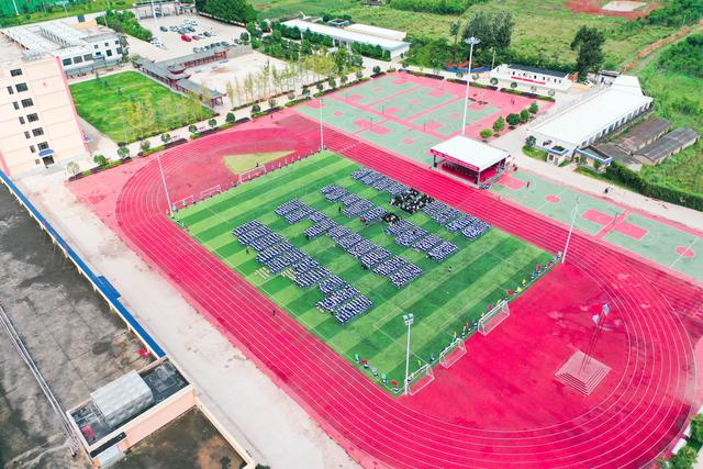 海亦丰中学2021年文化冲刺班怎么报名，昆明海亦丰中学2020-2021学年秋季学期开学典礼今日启幕