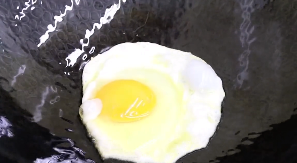 圖片[3]-【虎皮椒炒荷包蛋】做法步驟圖 香辣開胃又下飯 比吃肉還香-起舞食譜網