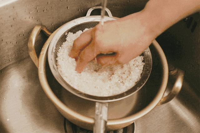 蛋炒饭怎么做好吃，儿童蛋炒饭怎么做好吃（一碗蛋炒饭，怎样做才最好吃）