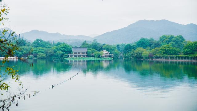过年去大理丽江好玩吗，大理丽江怎么游玩（3个适合春节一个人出游的地方）
