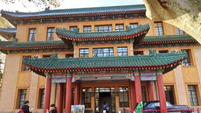 南京好玩的地方排行榜前十名，南京景点排行榜前十名（南京旅游必打卡的10个景点）