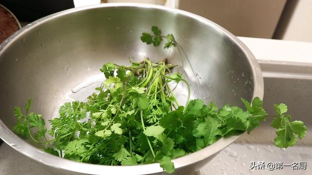香菜怎么做好吃，野香菜怎么做好吃（终于找到香菜好吃的做法）